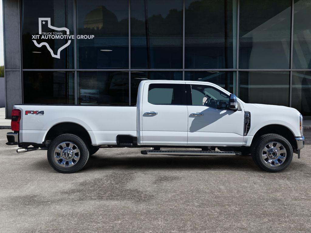 2026 Ford F-350 Super Duty Lariat - Photo 6