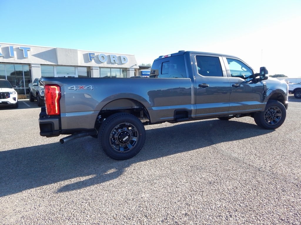 New 2026 Ford F-250SD Truck Crew Cab