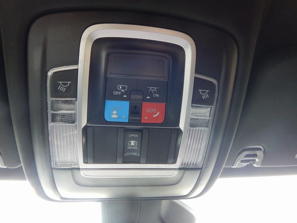 2025 RAM Ram 1500 Pickup Laramie - Photo 23