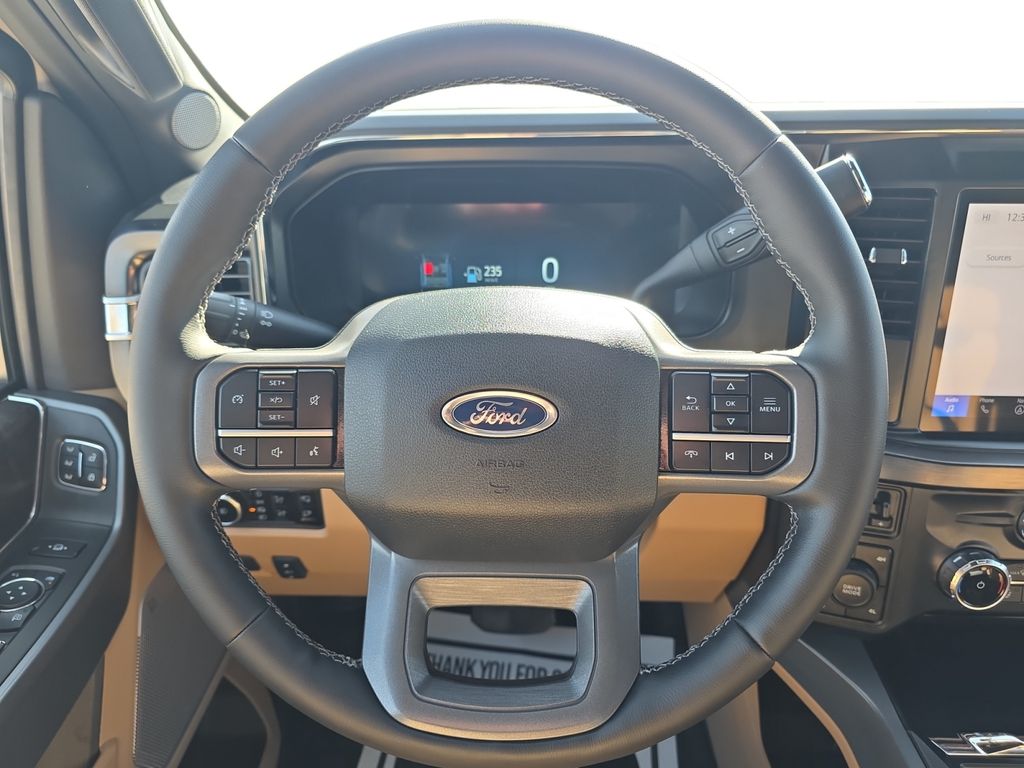 2026 Ford F-350 Super Duty Lariat - Photo 13