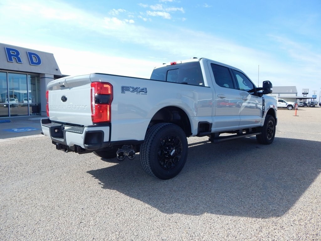 2025 Ford F-250 photo 2