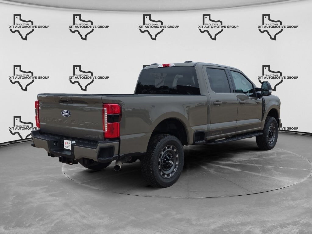 New 2027 Ford F-250SD XLT Truck Crew Cab