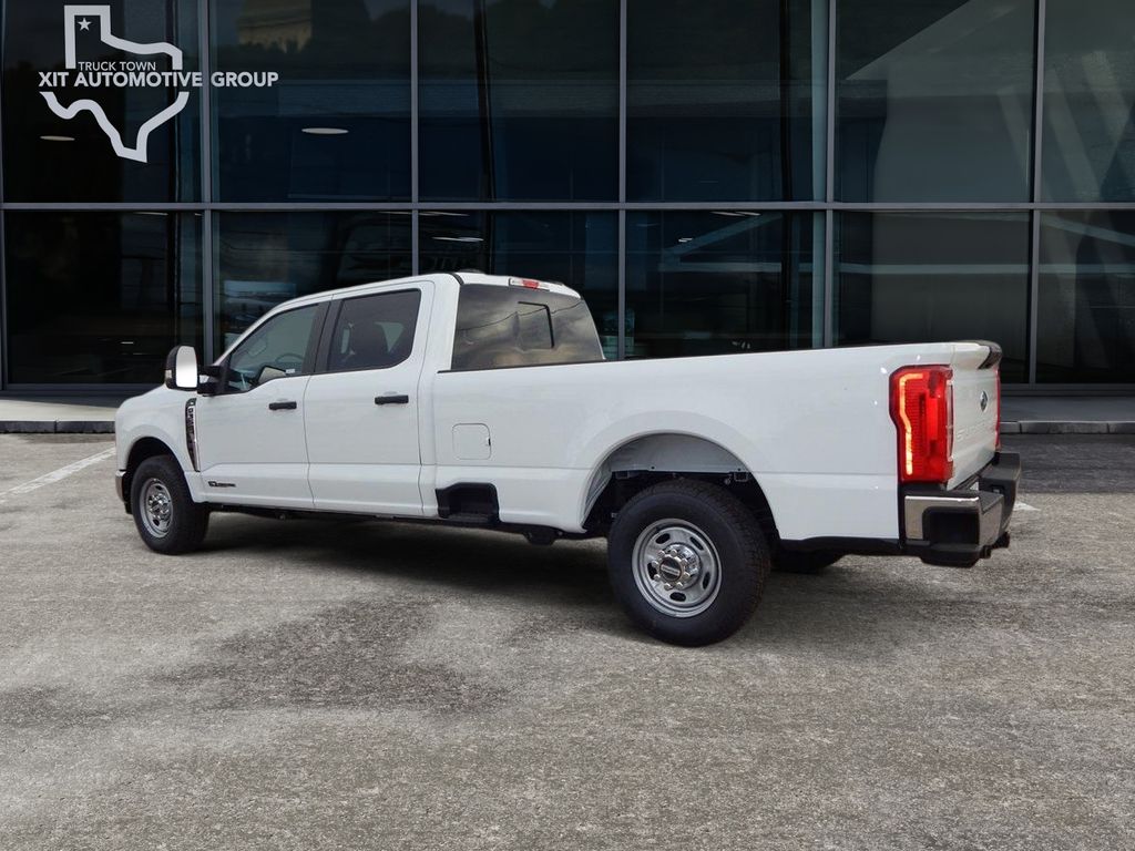 2026 Ford F-350 Super Duty XL - Photo 6