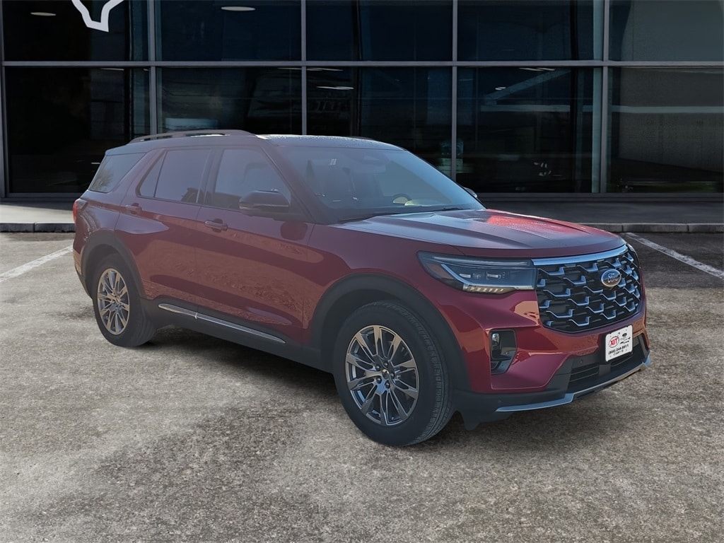 2026 Ford Explorer Platinum's photo