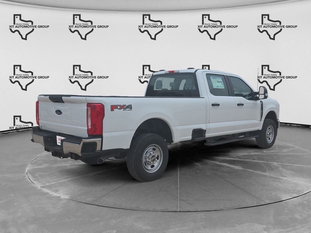 New 2026 Ford F-350SD XL Truck Crew Cab