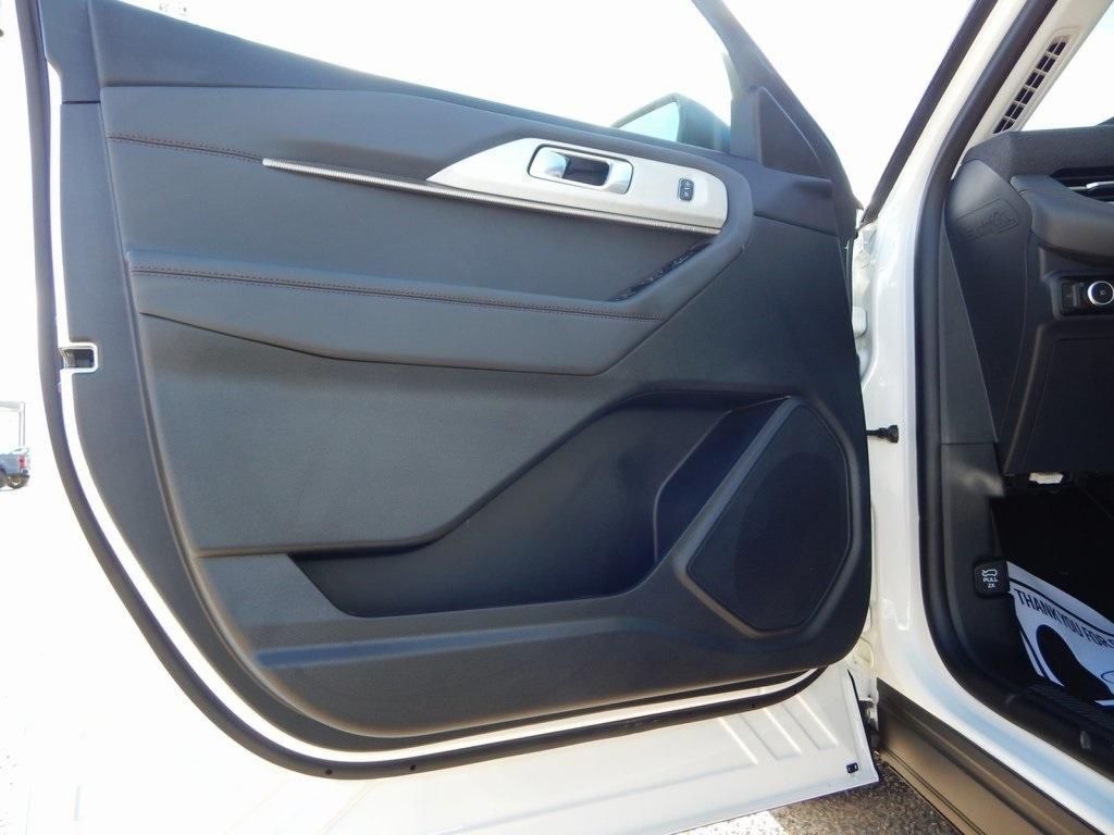 2026 Ford Explorer Active - Photo 17