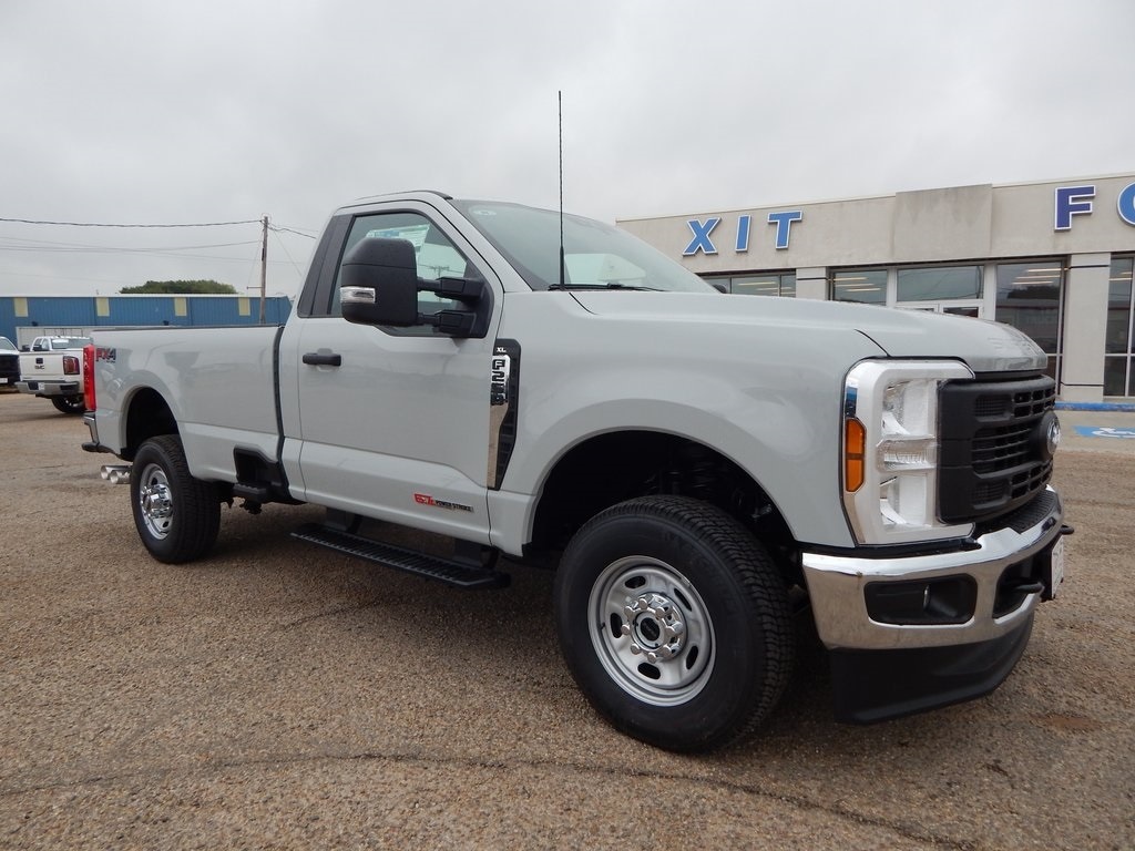 2025 Ford F-250 Super Duty XL's photo