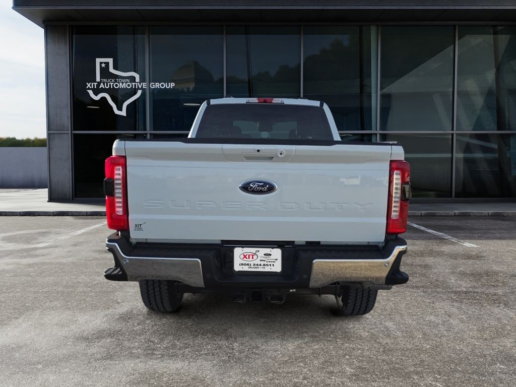 New 2026 Ford F-350SD Lariat Truck Crew Cab