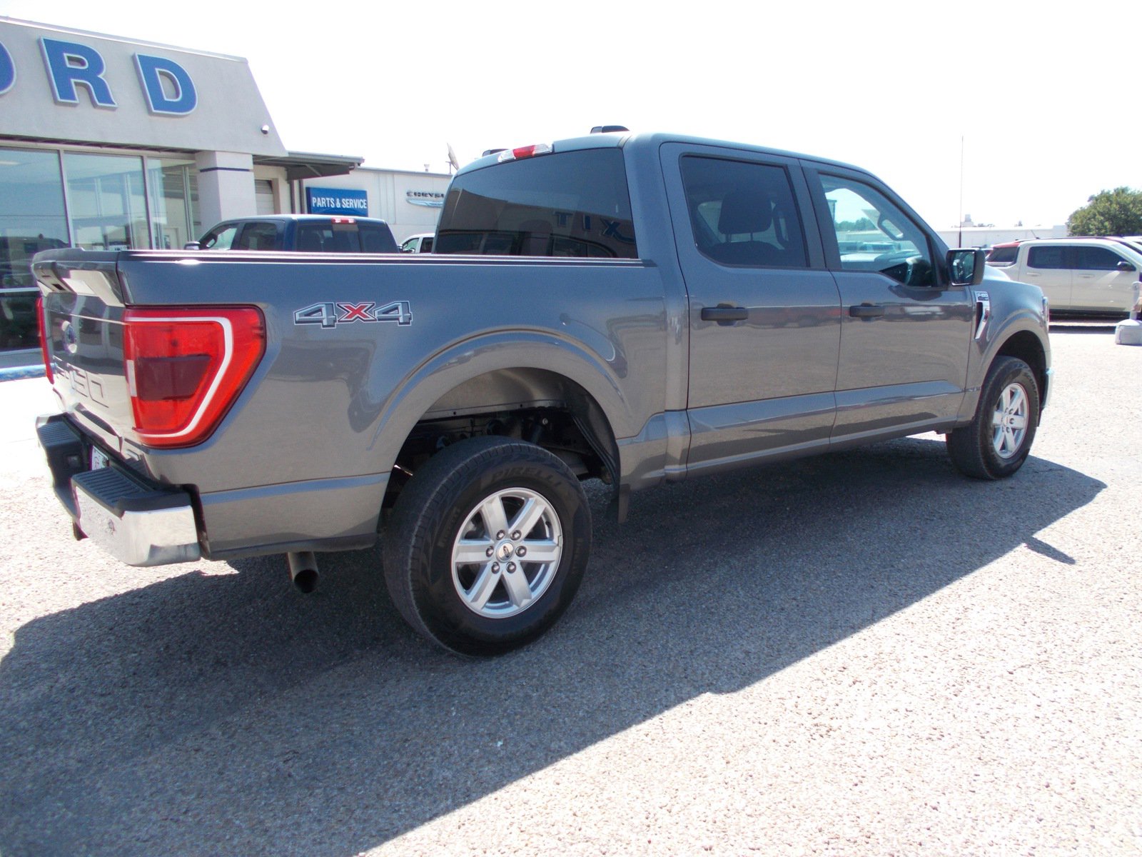 2023 Ford F-150 XLT photo 3