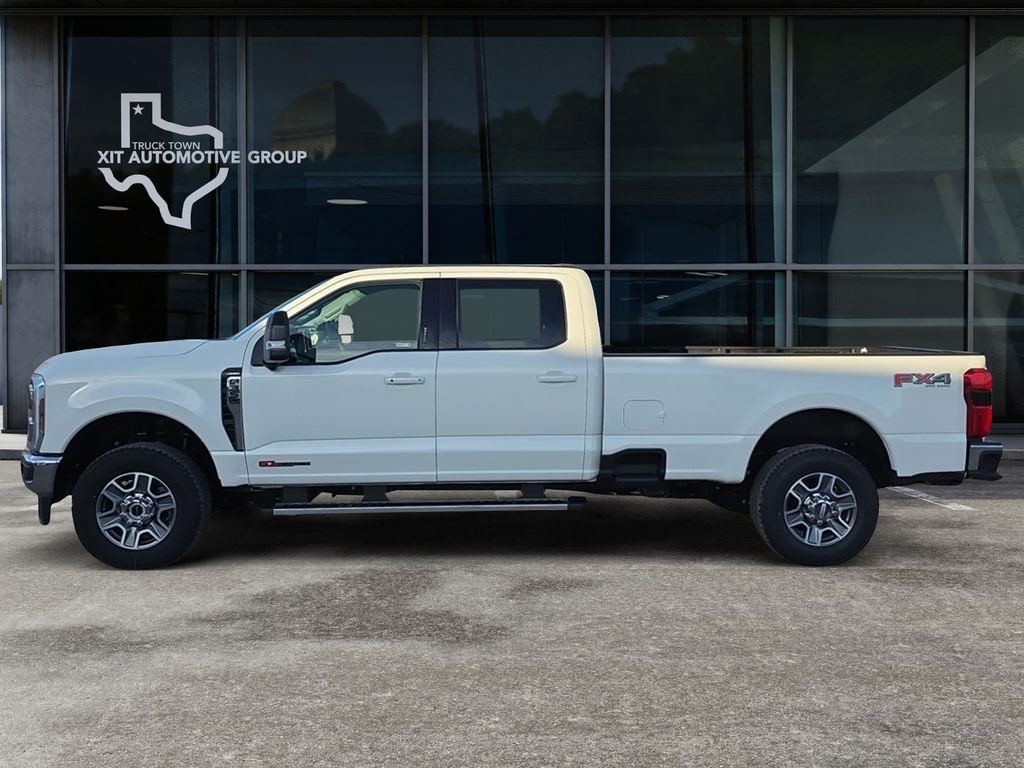 New 2026 Ford F-350SD Lariat Truck Crew Cab