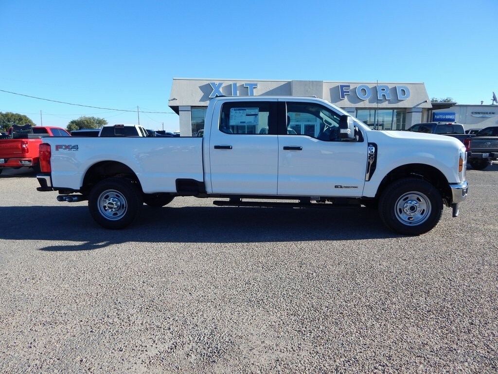 2026 Ford F-350 photo 2