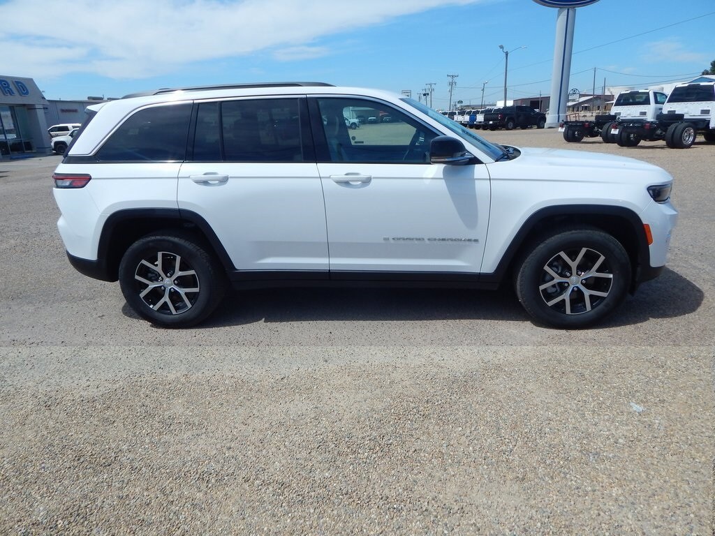 2024 Jeep Grand Cherokee Limited photo 2