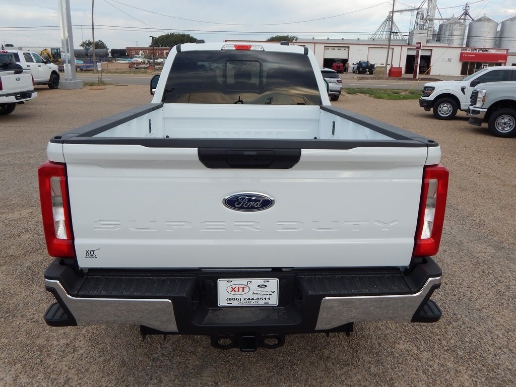 2026 Ford F-350 photo 3