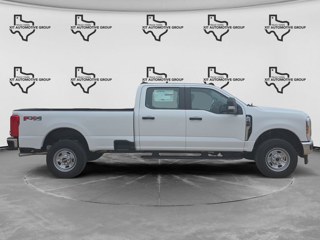 New 2026 Ford F-350SD XL Truck Crew Cab