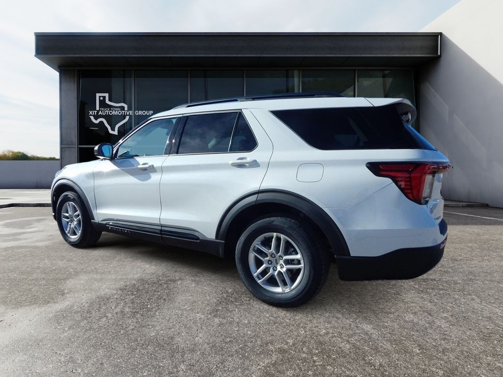 2026 Ford Explorer Active - Photo 6