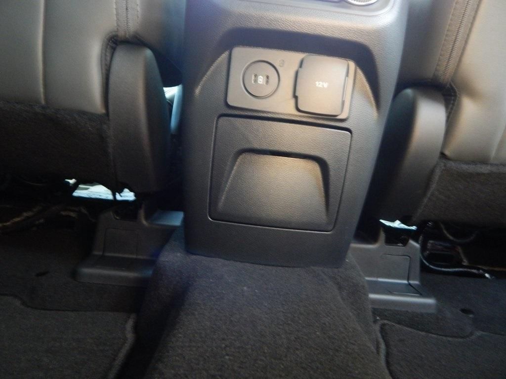 2026 Ford Explorer Active - Photo 14
