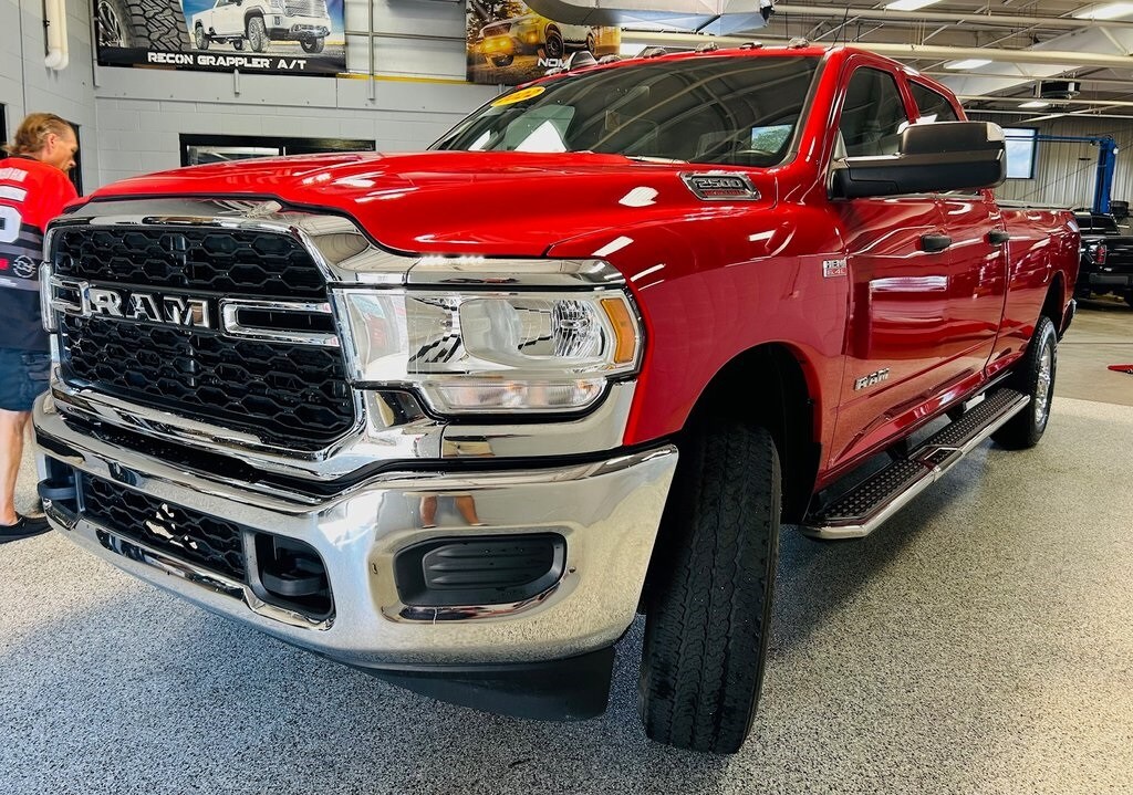 2022 Ram 2500 Tradesman photo 3