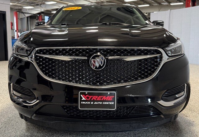 2021 Buick Enclave Avenir photo 2