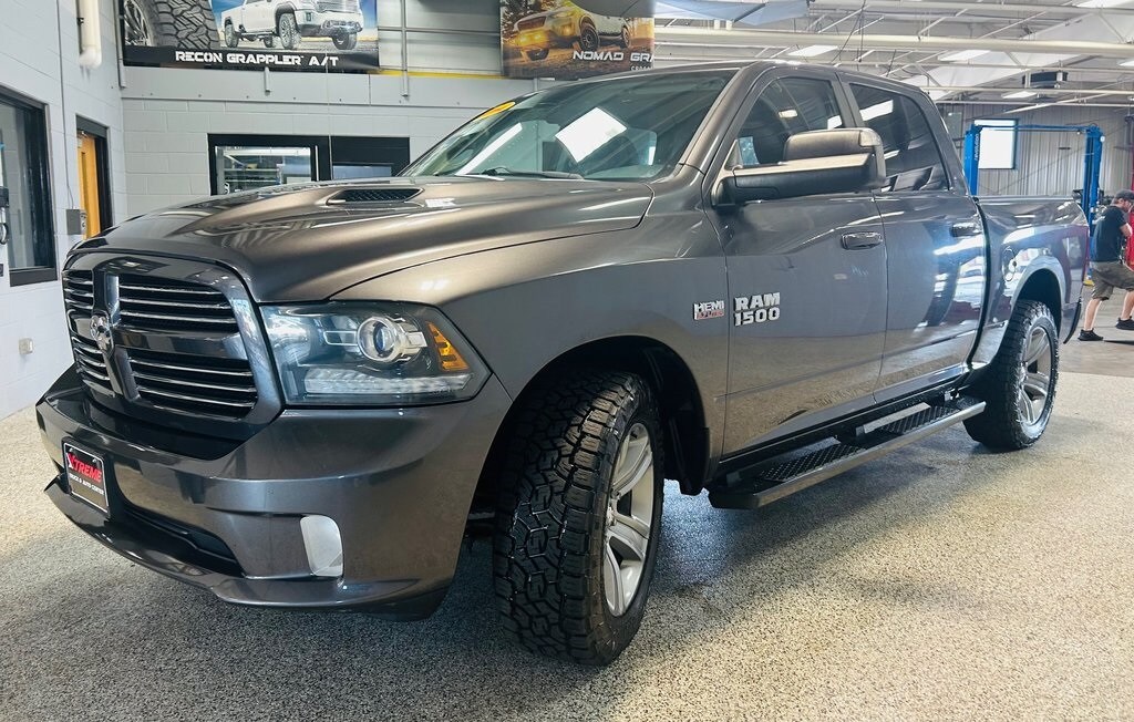 2014 Ram 1500 Sport photo 3