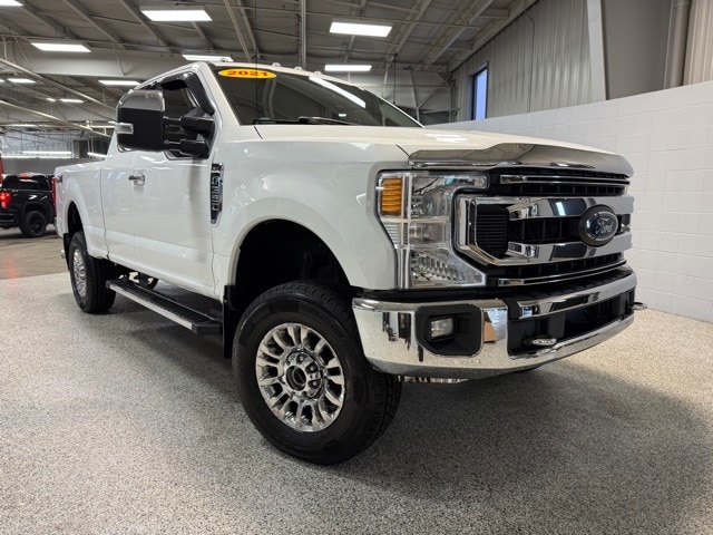 2021 Ford F-350 Super Duty XLT's photo