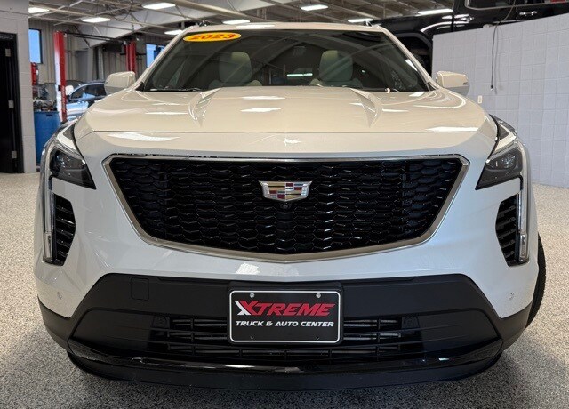 2023 Cadillac XT4 Sport photo 2