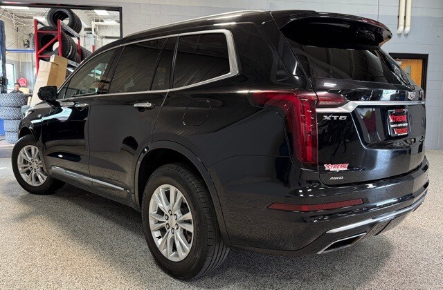 2023 Cadillac XT6 Luxury photo 3