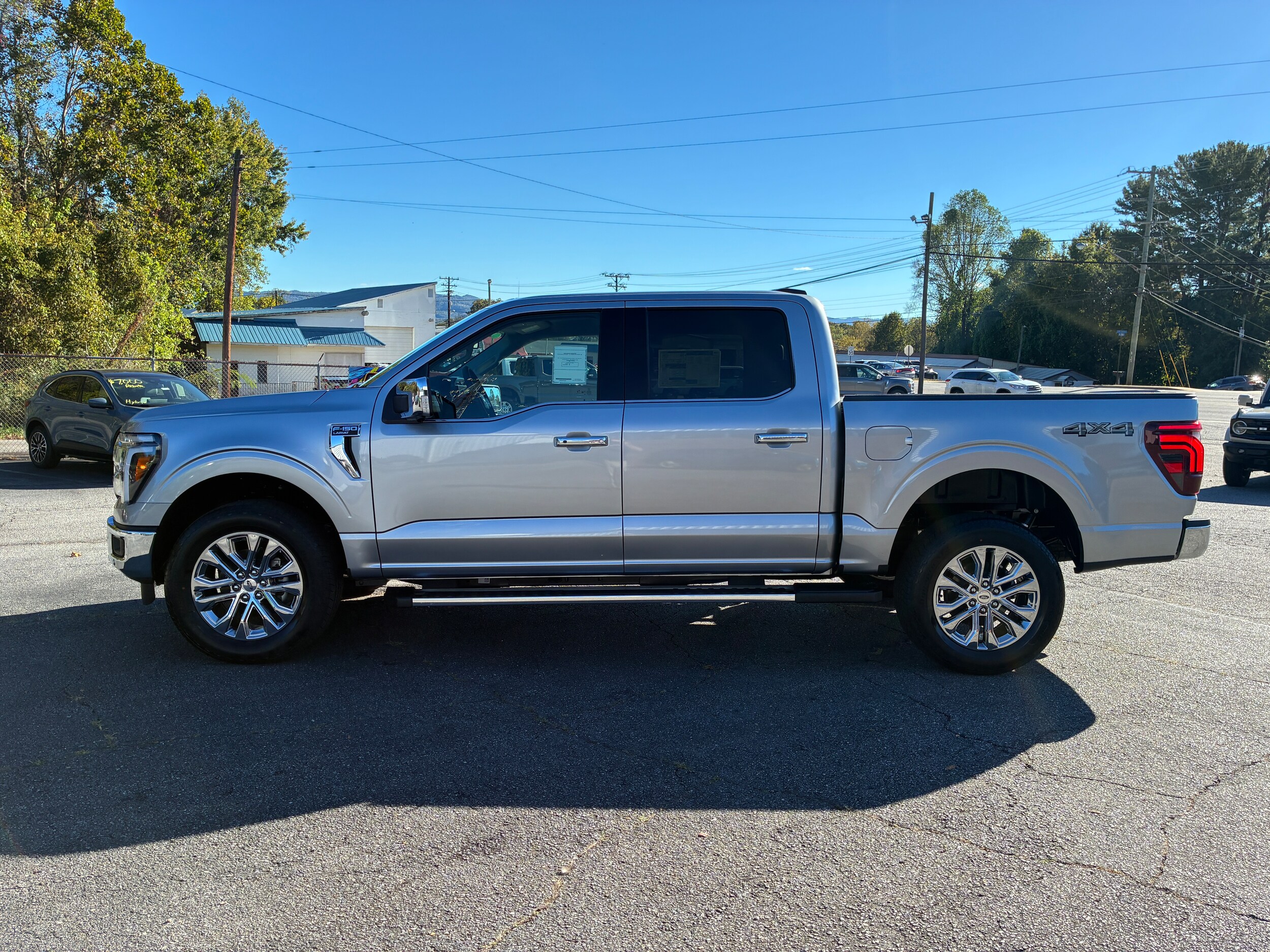 2025 Ford F-150 Lariat photo 4