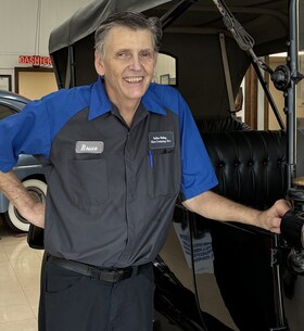 Staff member Bruce Faw from ID_246037