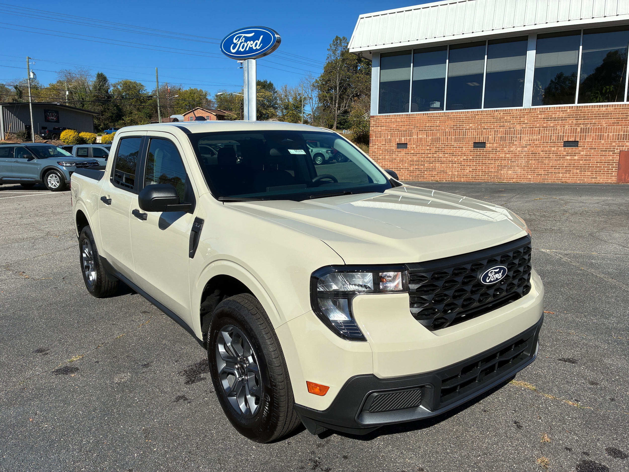 2025 Ford Maverick XLT's photo