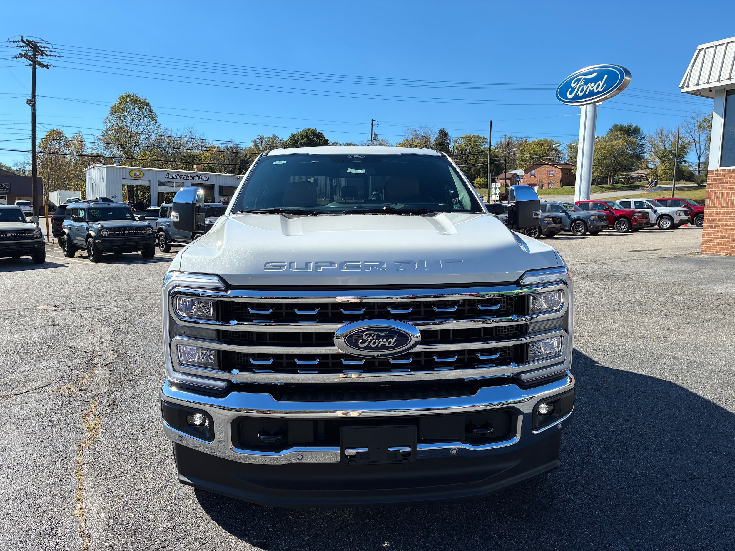 2026 Ford F-350 Super Duty Lariat - Photo 2