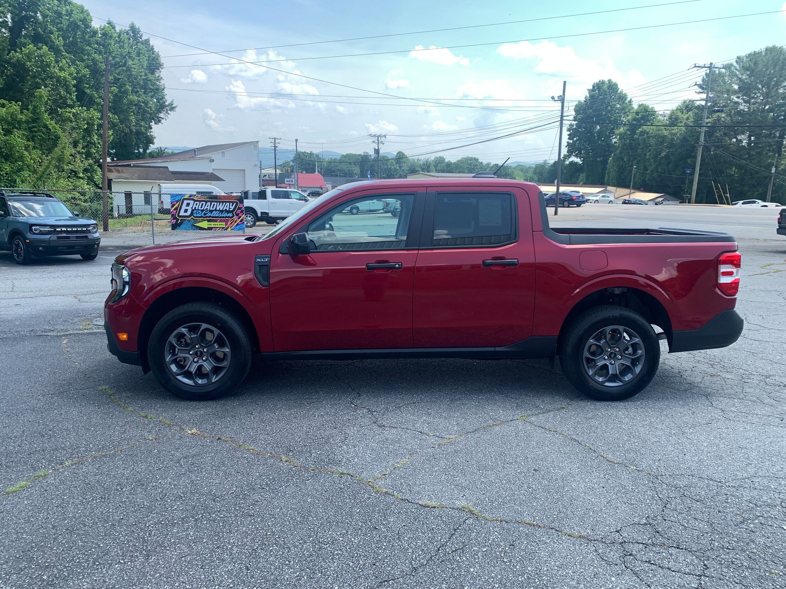 2025 Ford Maverick XLT photo 3