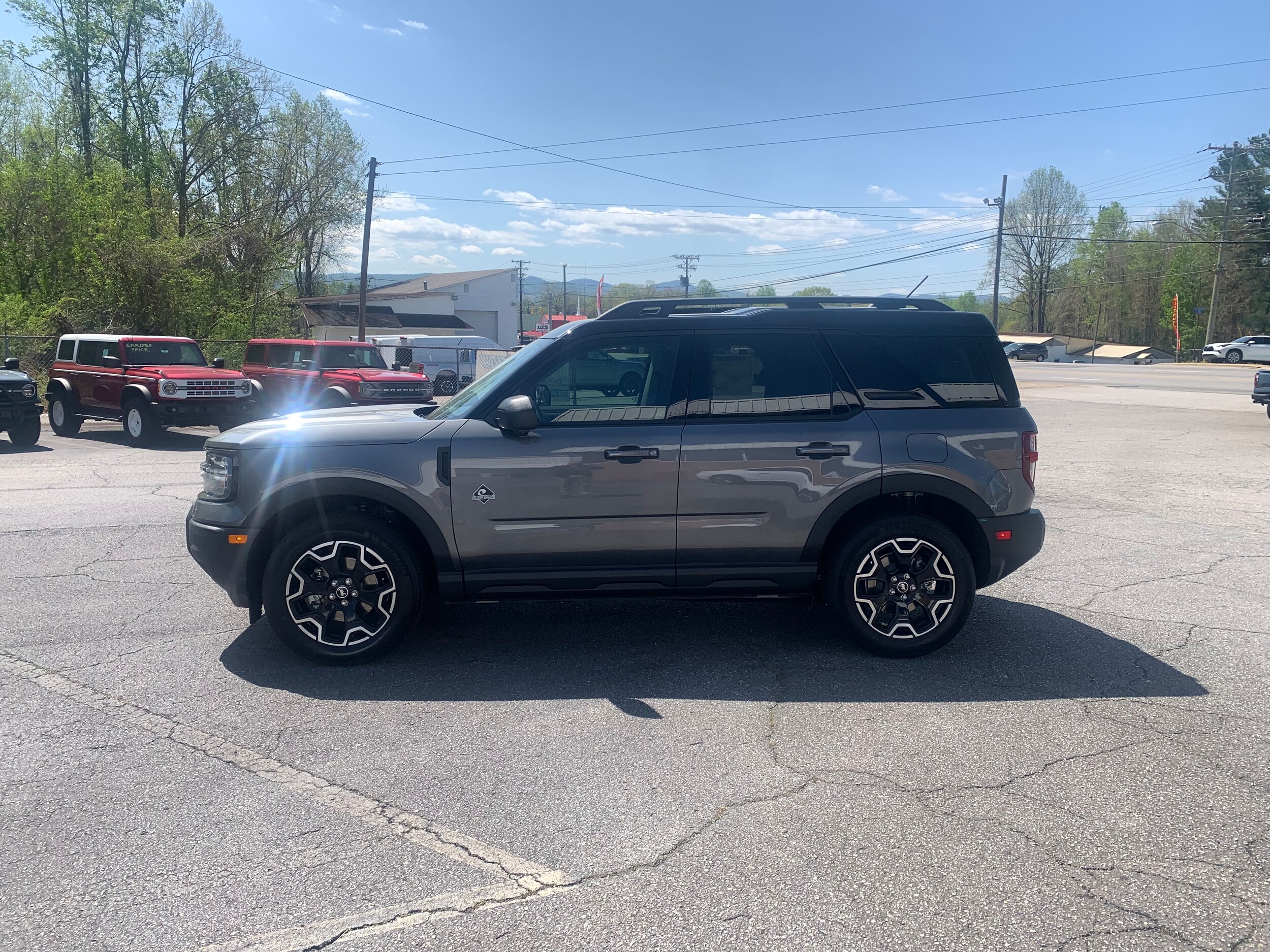 2025 Ford Bronco Sport Outer Banks photo 4
