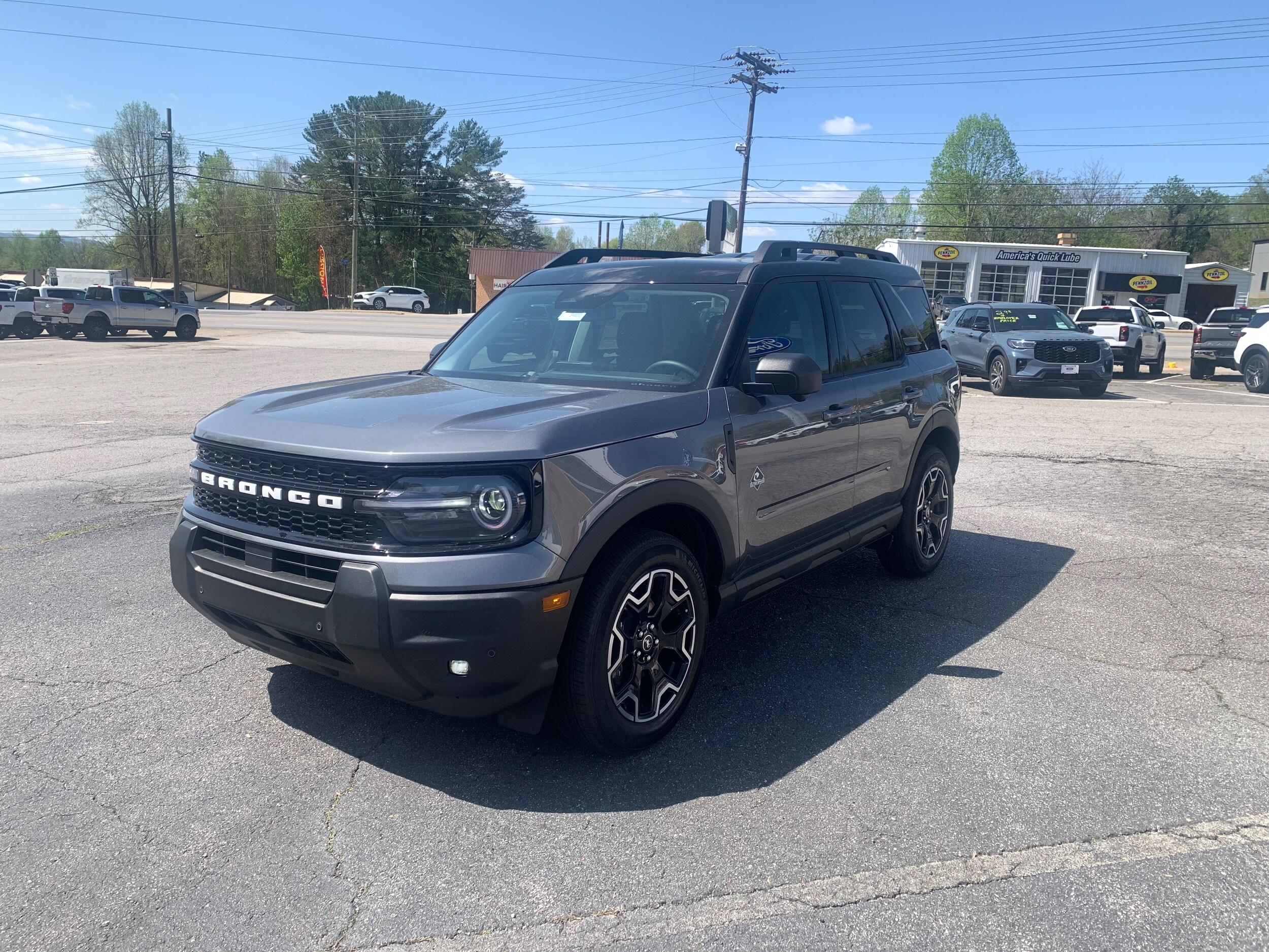 2025 Ford Bronco Sport Outer Banks photo 3