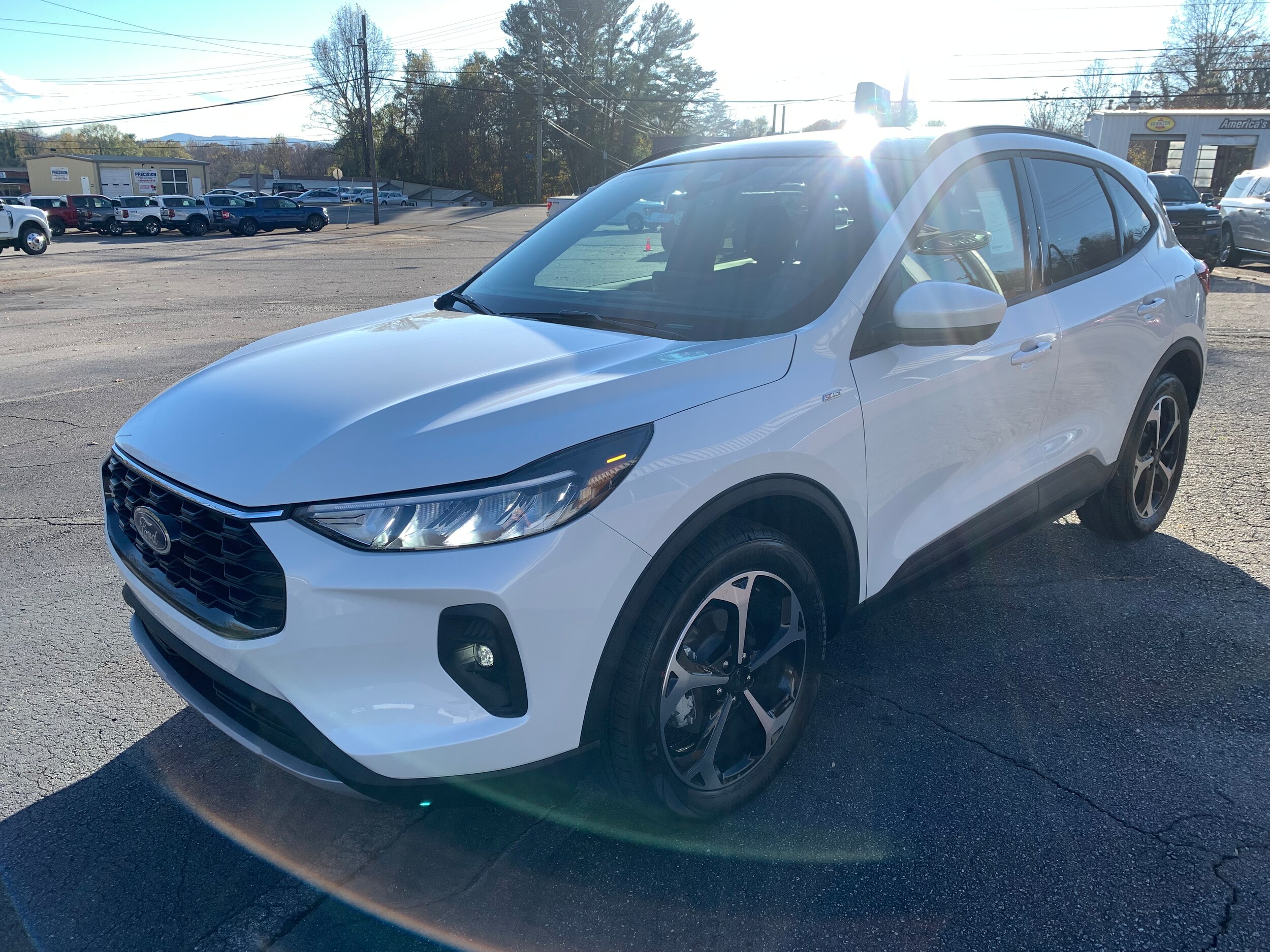 2025 Ford Escape ST-Line Select photo 3