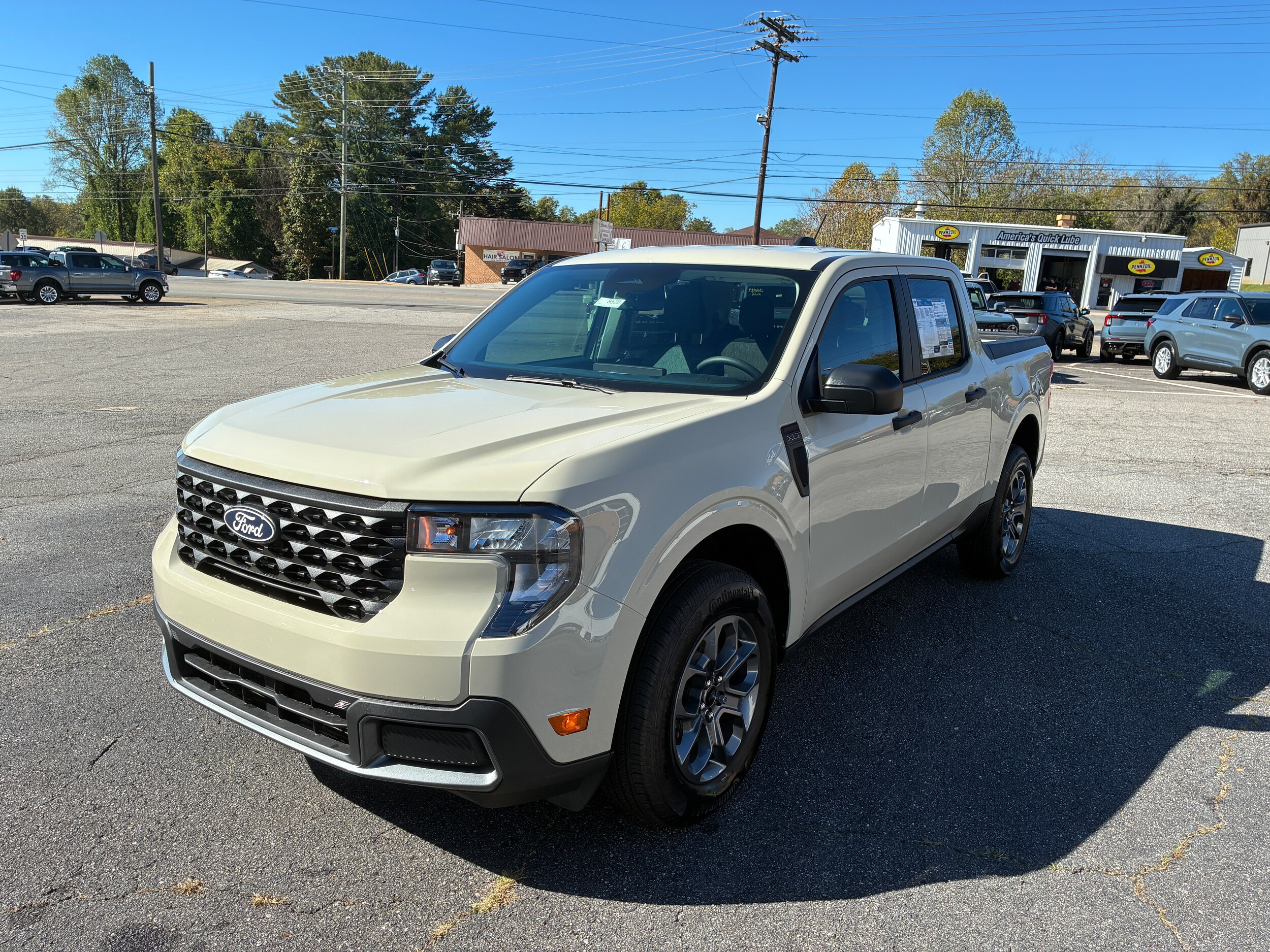 2025 Ford Maverick XLT photo 3