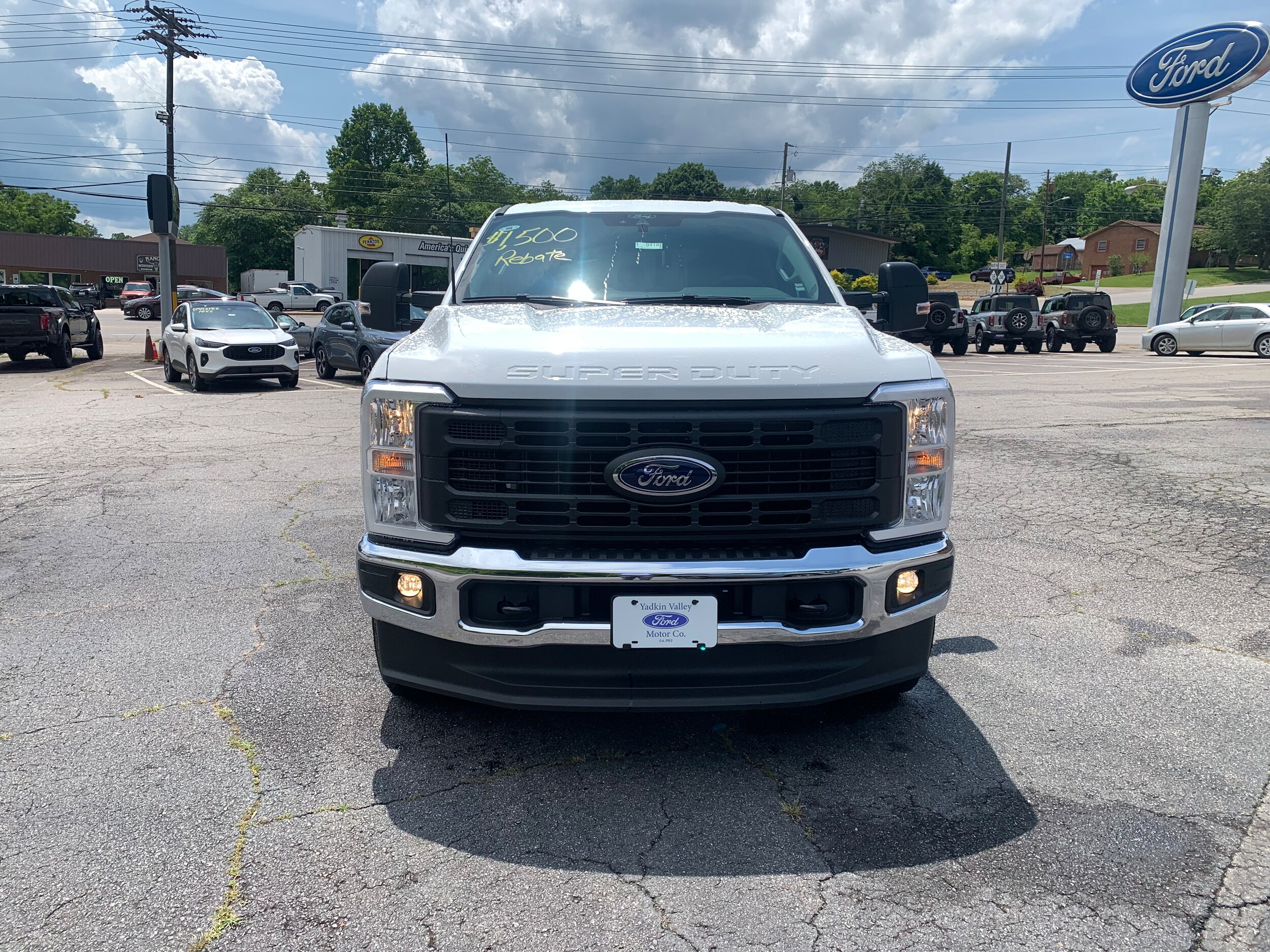 2025 Ford F-350 XL photo 2