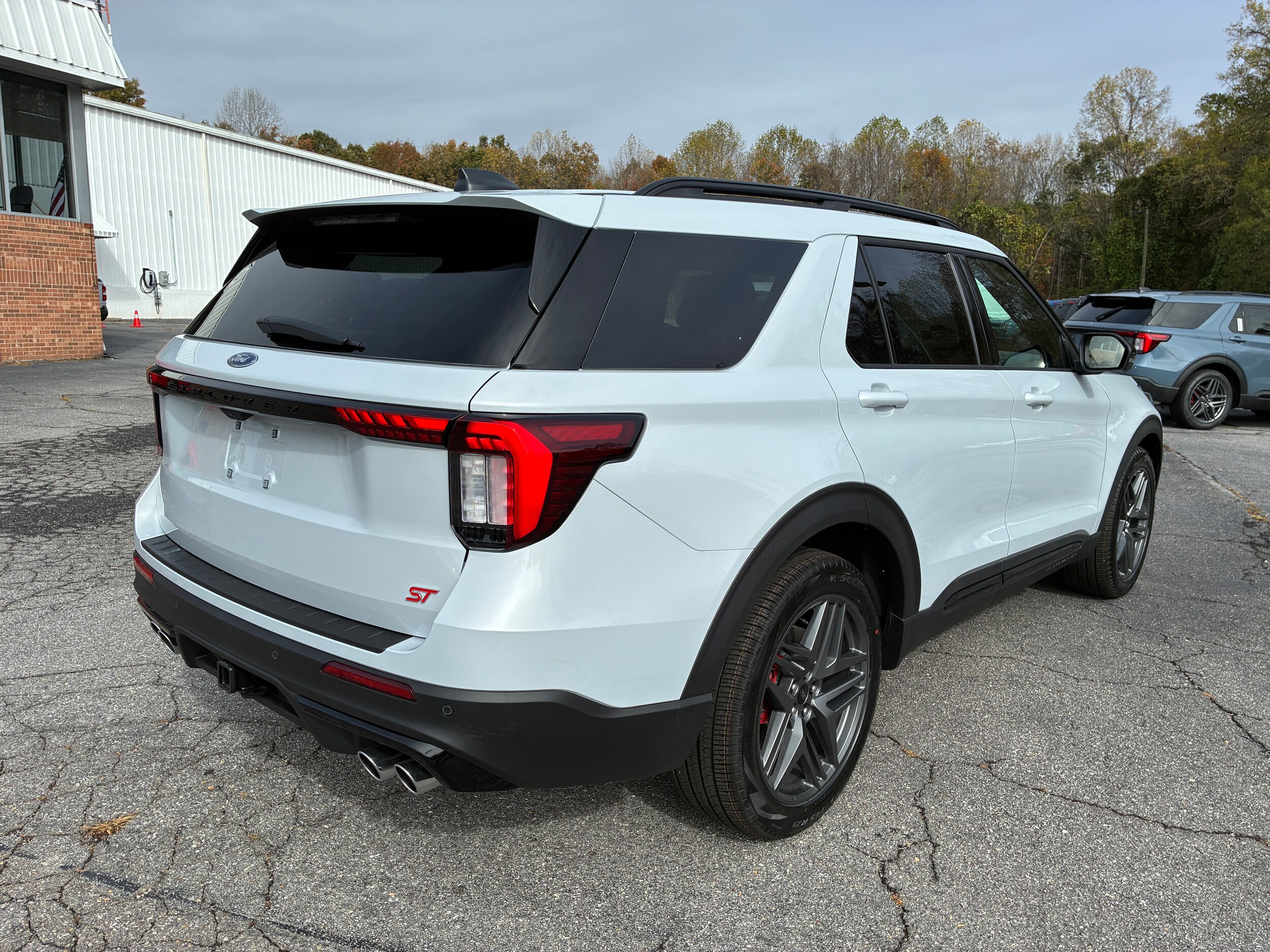 2026 Ford Explorer ST - Photo 7