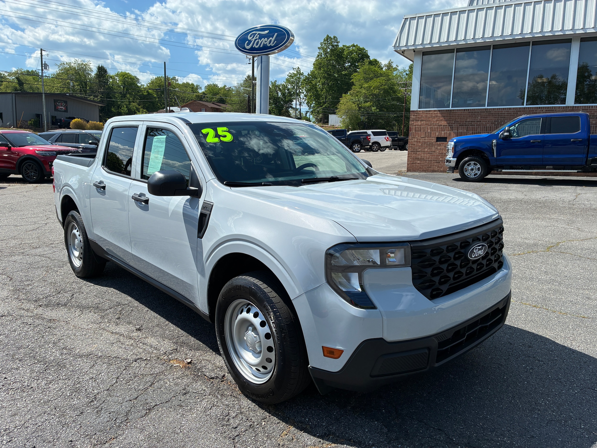 2025 Ford Maverick XL