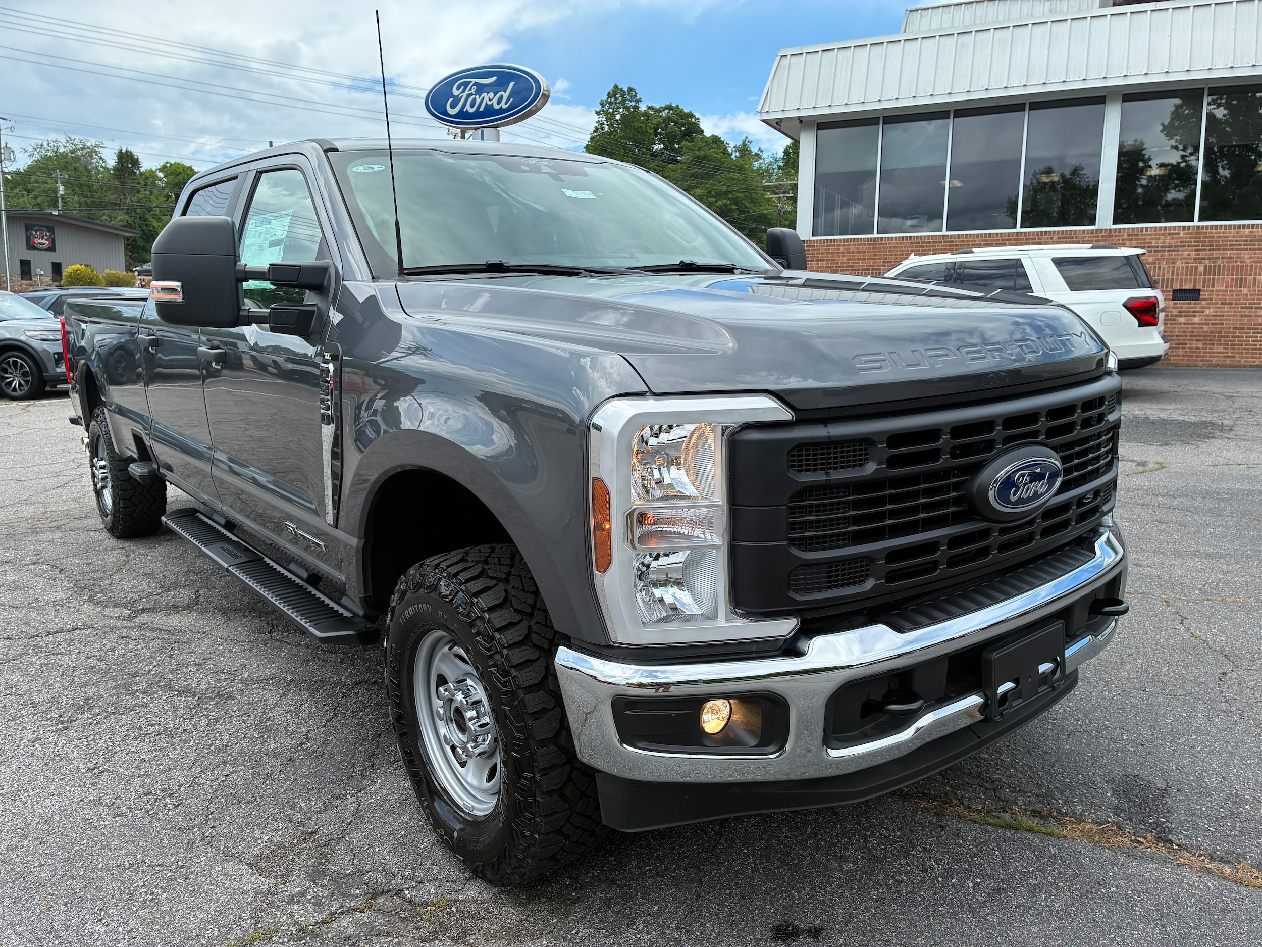 2026 Ford F-350 XL 4x4 Crew Cab 8' Box SRW's photo