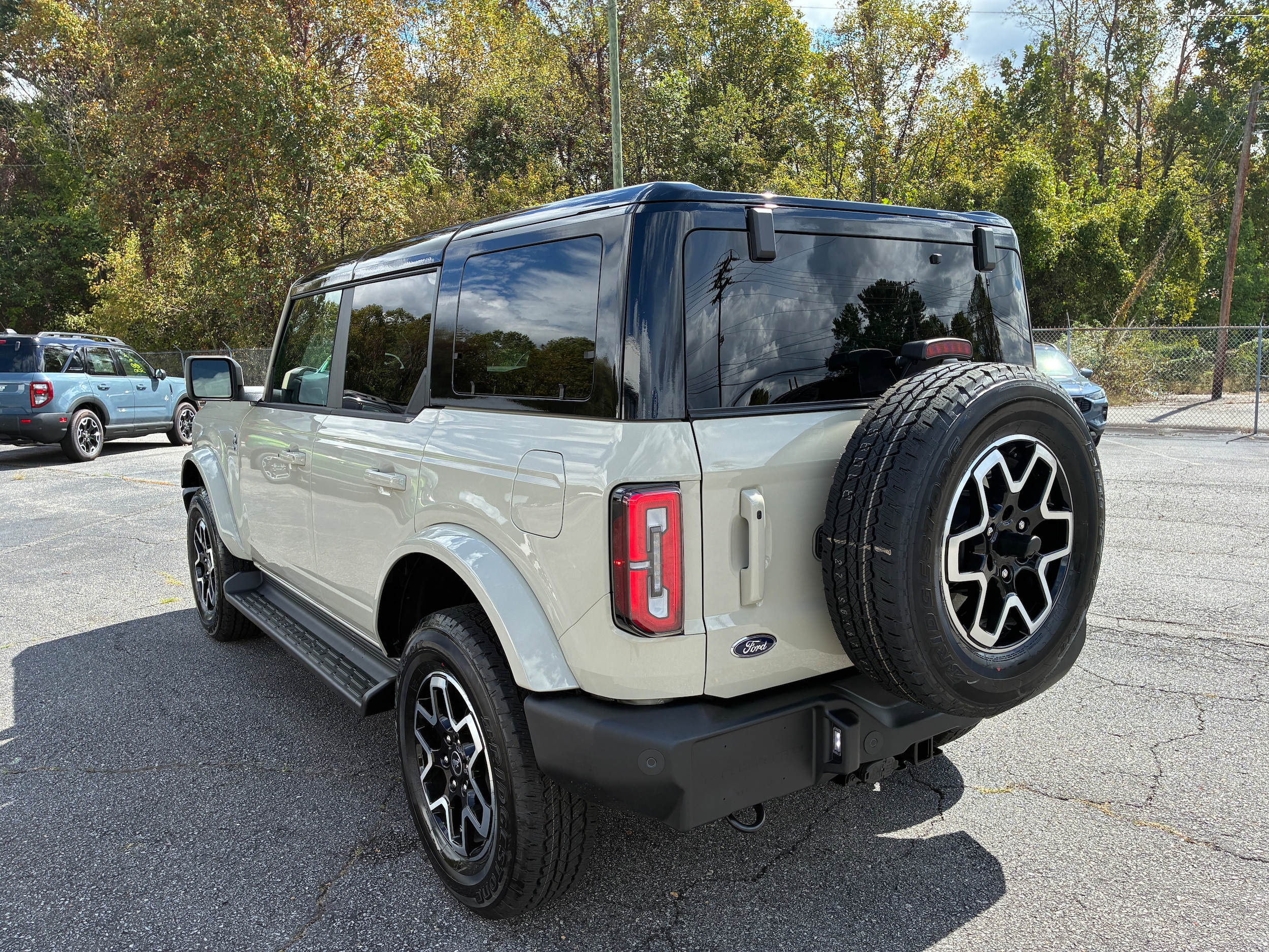 2025 Ford Bronco 4-Door Outer Banks - Photo 5