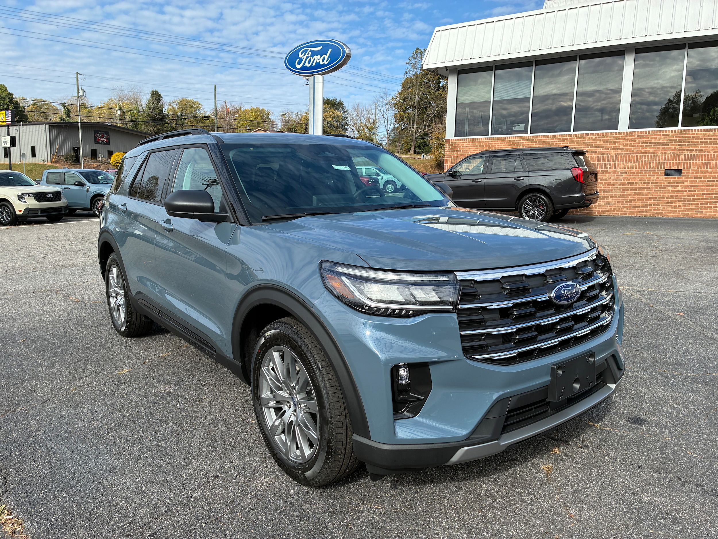 2026 Ford Explorer Active's photo