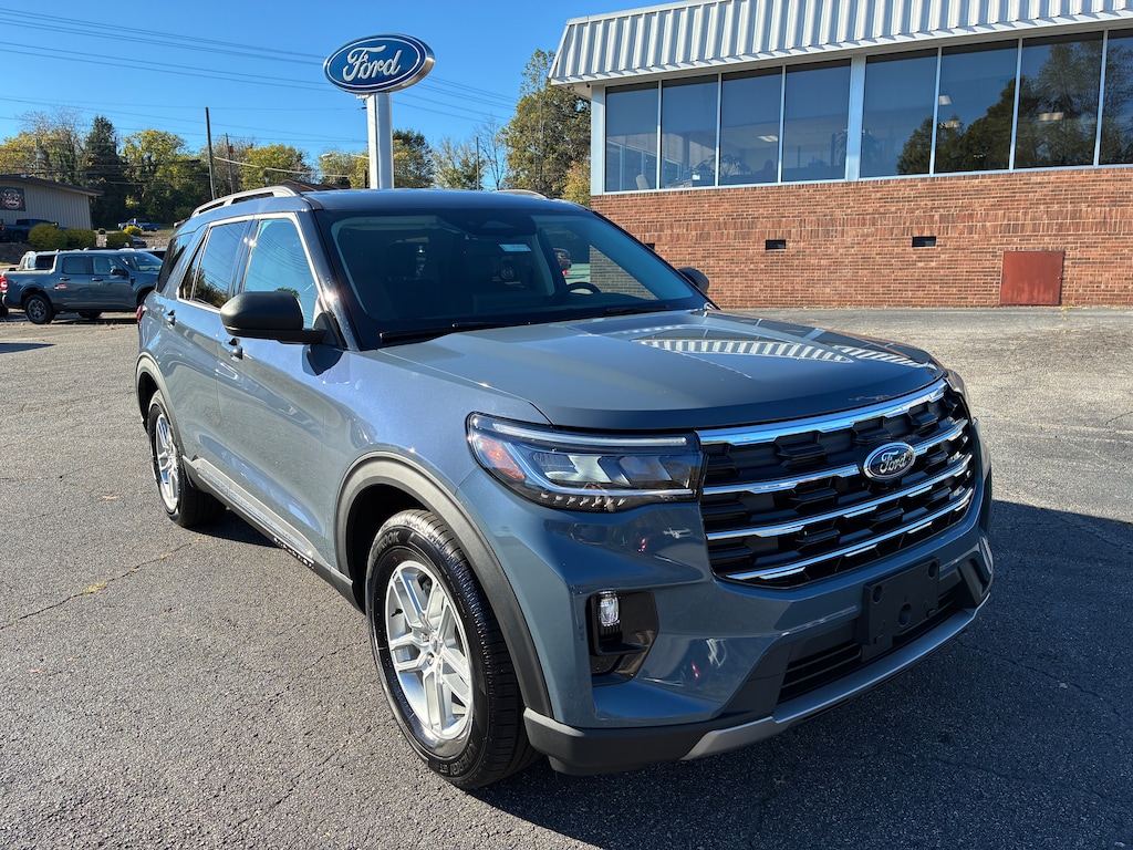 New 2025 Ford Explorer Active SUV