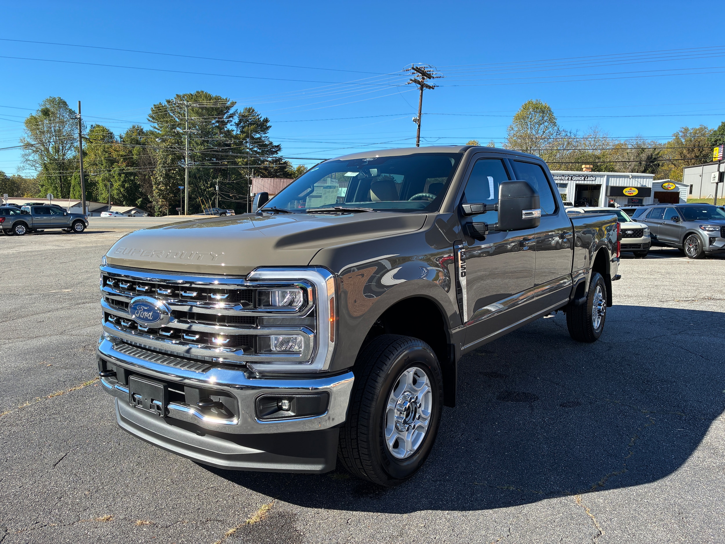2026 Ford F-350 XLT photo 3