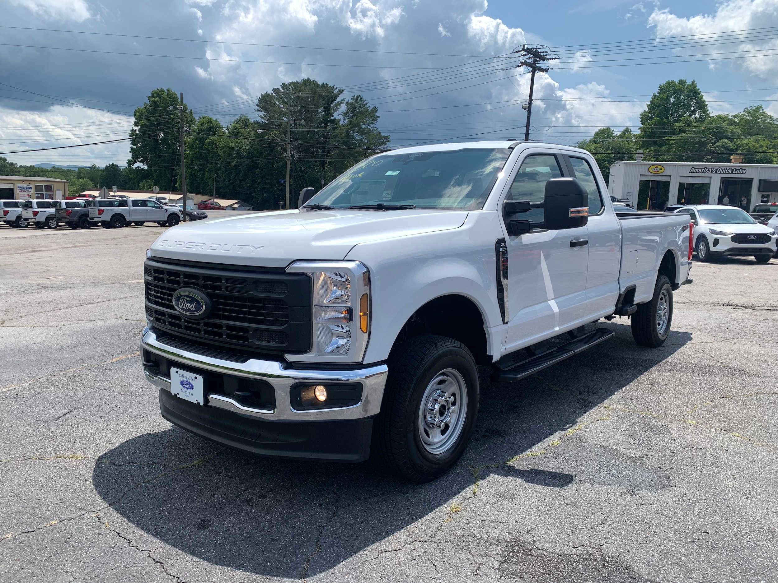 2025 Ford F-250 XL photo 3