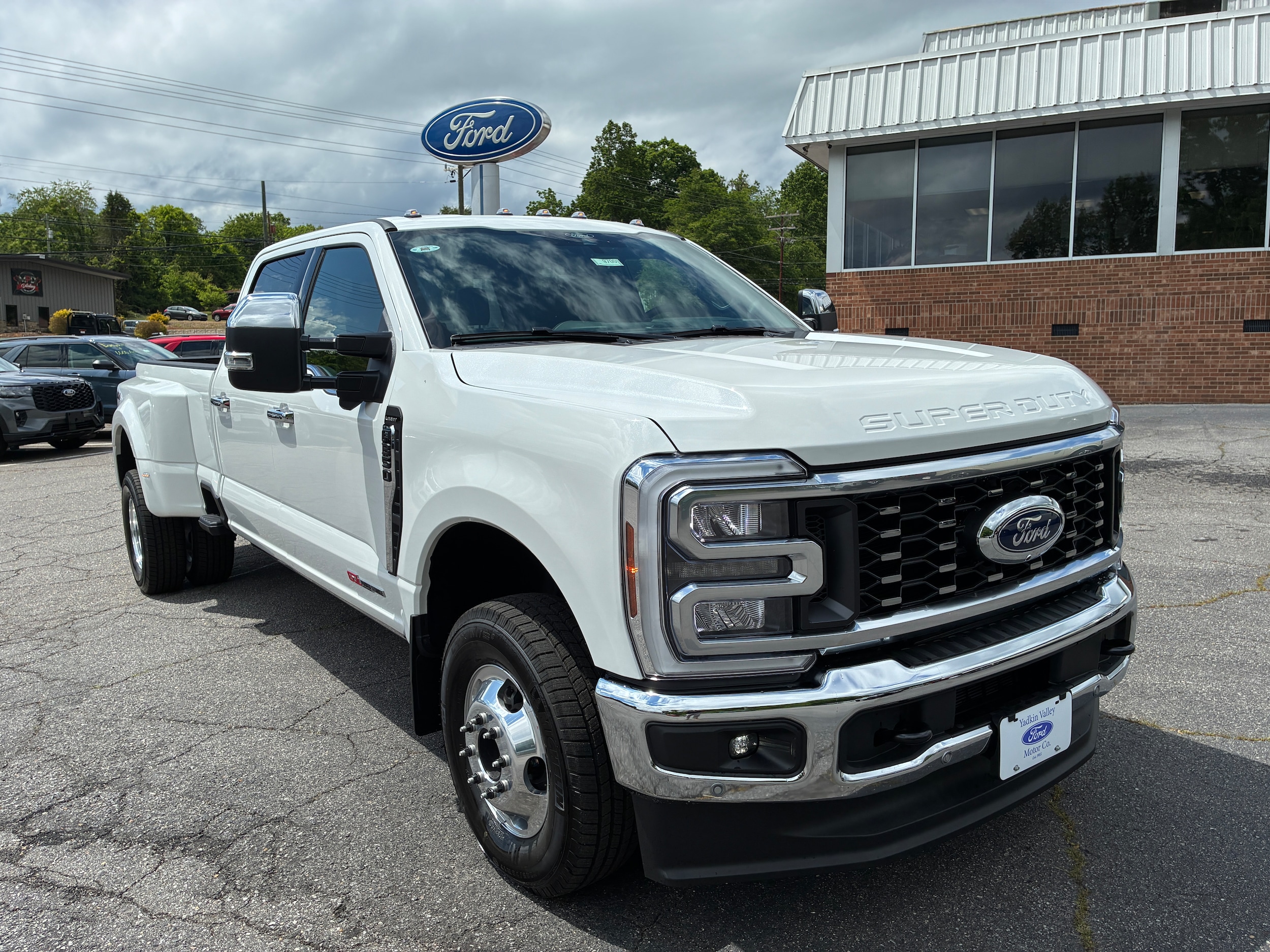 2026 Ford F-350 Super Duty Lariat