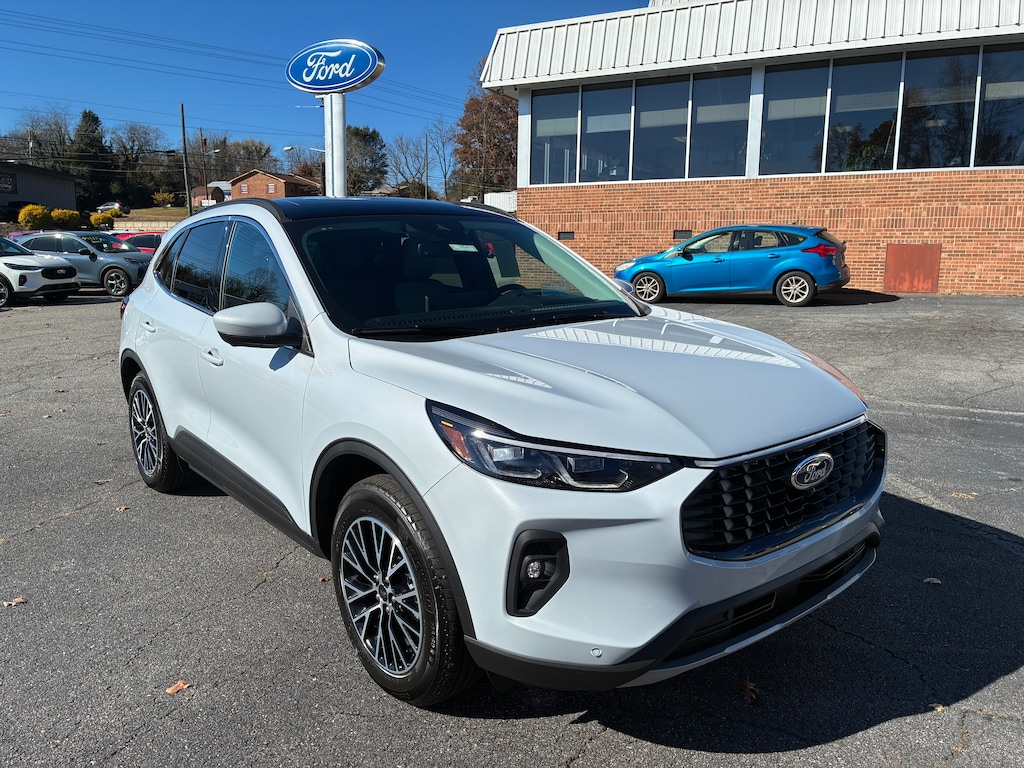 New 2026 Ford Escape Plug-in Hybrid SUV