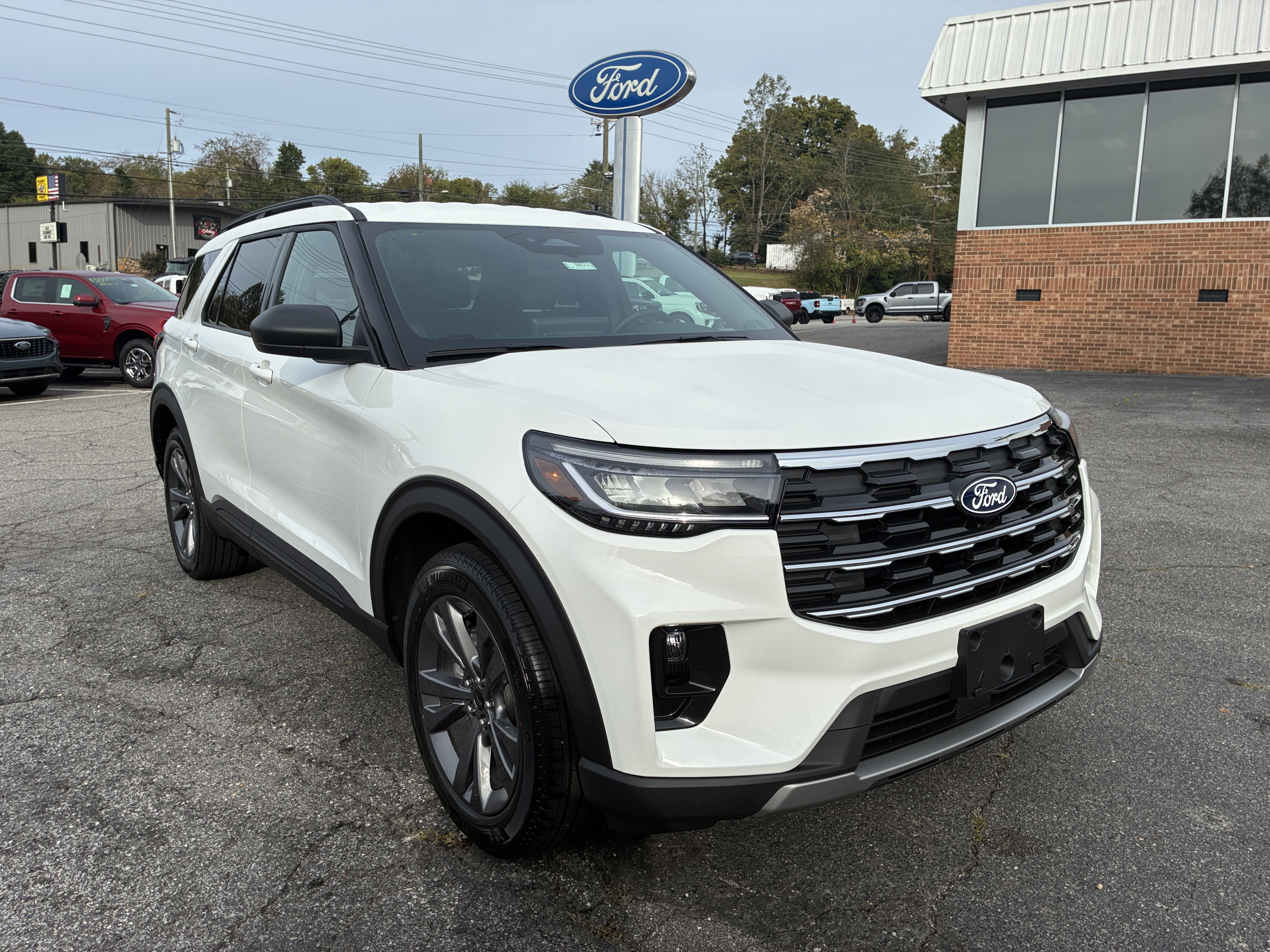 2027 Ford Explorer Active SUV