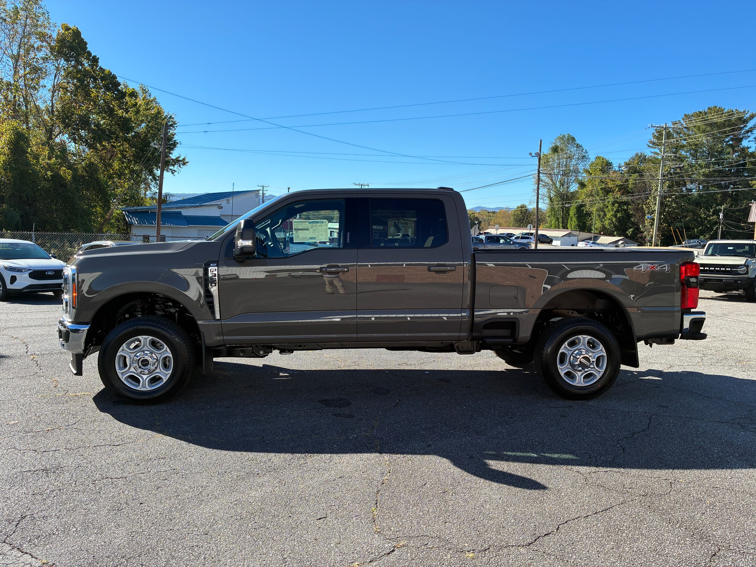 2026 Ford F-350 XLT photo 4