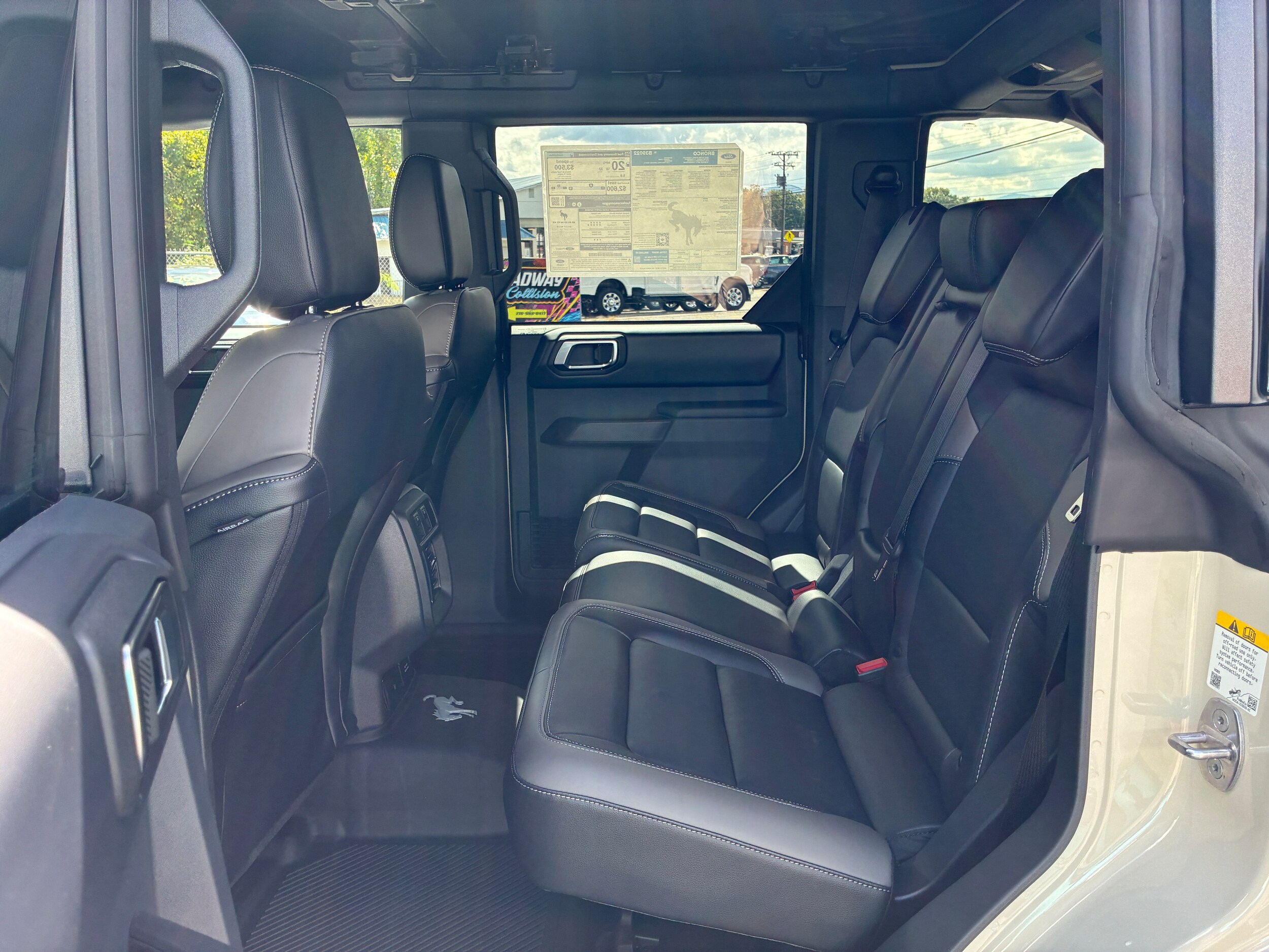 2025 Ford Bronco 4-Door Outer Banks - Photo 11