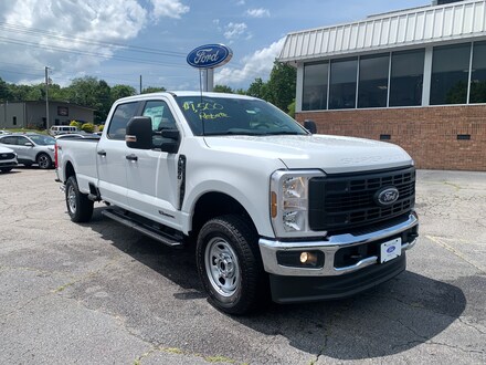 2025 Ford Super Duty F-350 XL Crew Cab TRUCK